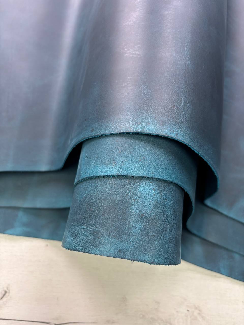 Кожа натуральная Крейзи Хорс цвета морская волна 1