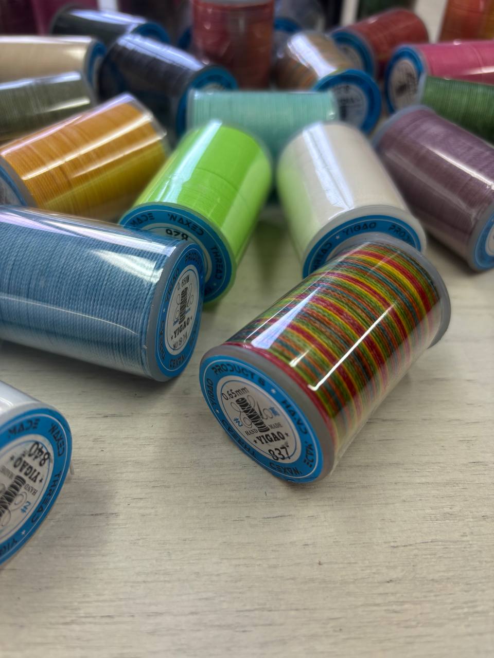 Нить вощеная кручёная "Yigao" 1