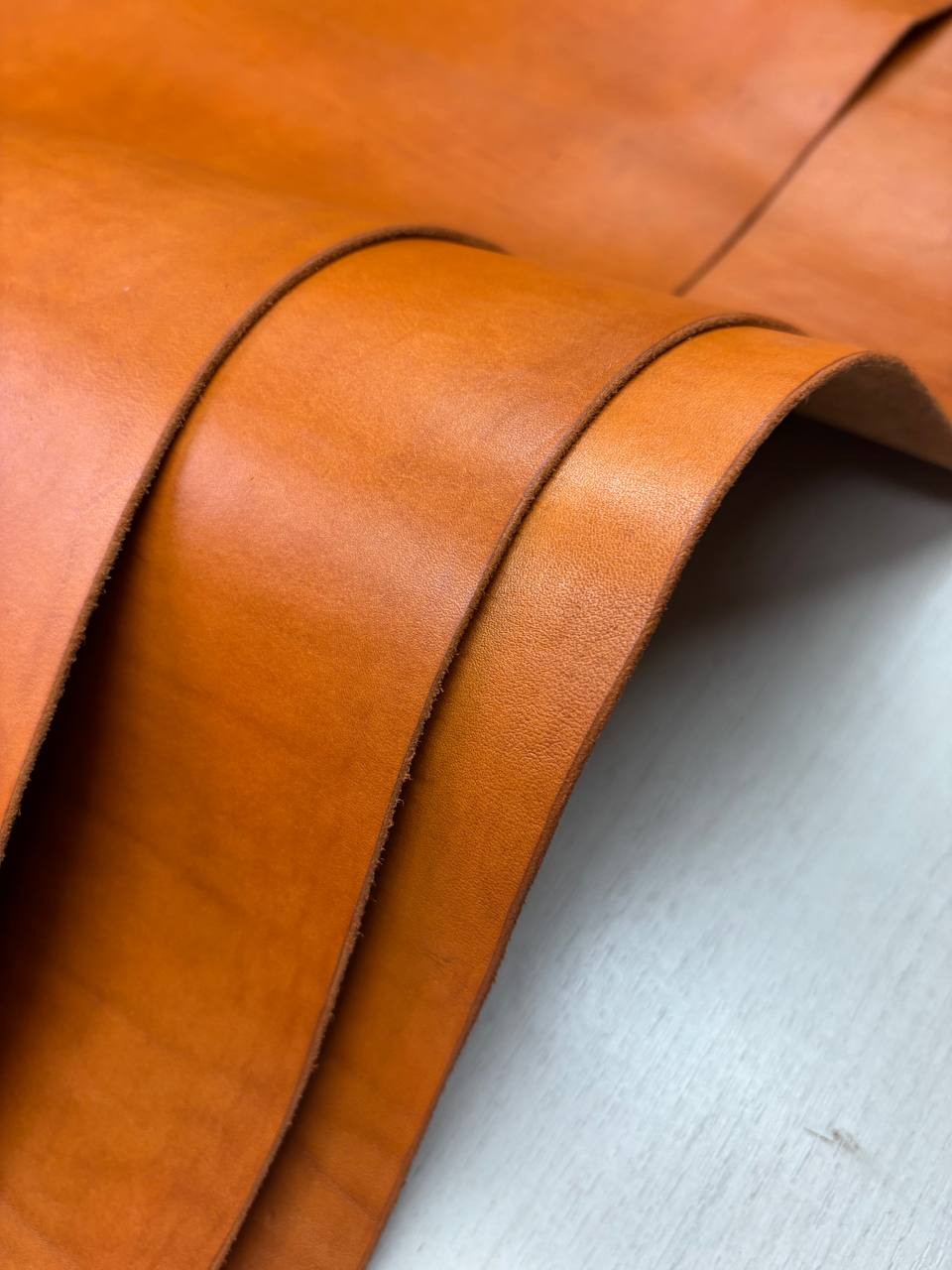 Юфть шорно-седельная рыжая с финишем 1