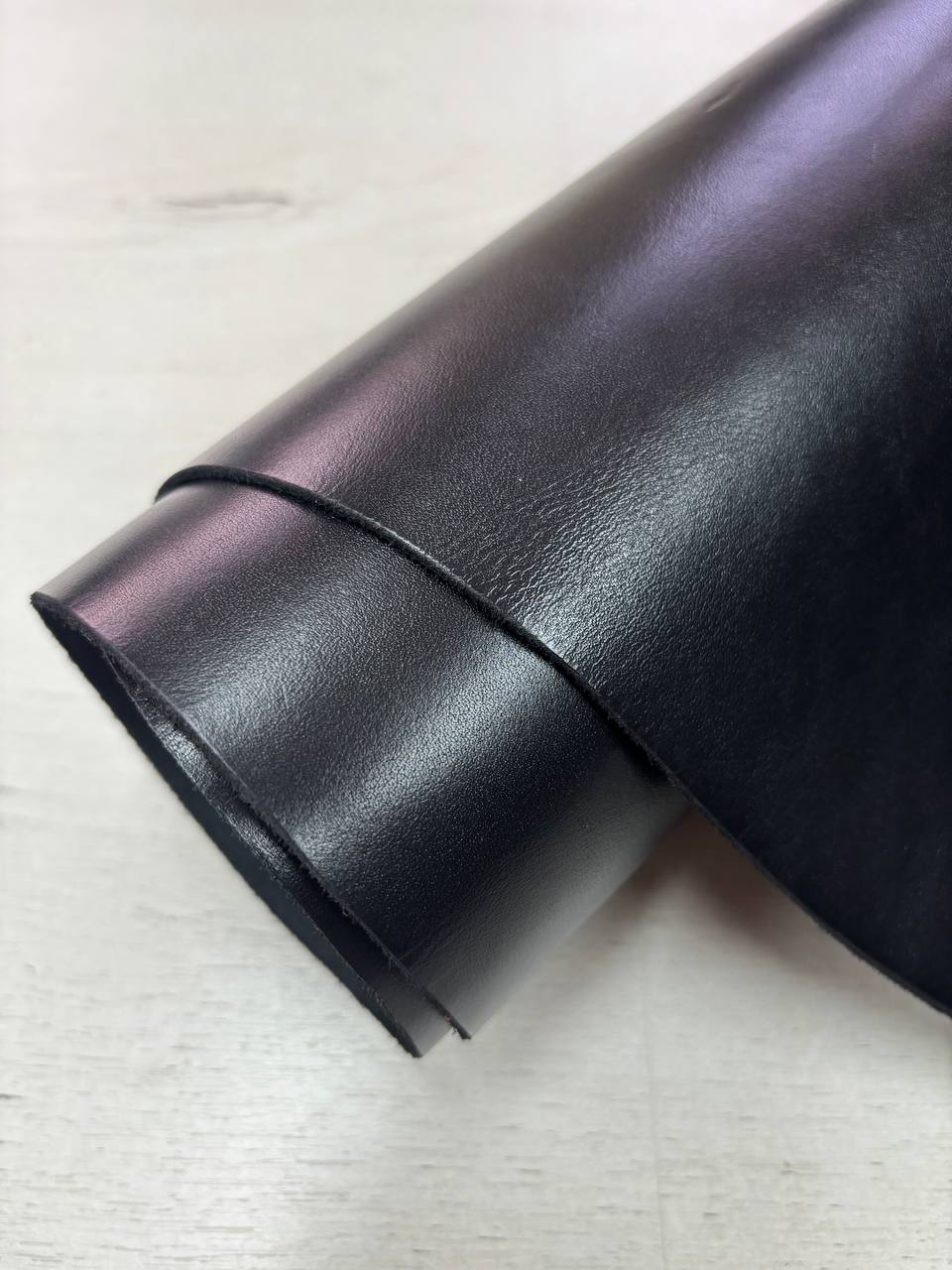 Шорно-седельная юфть чёрного цвета с отделкой "Люкс" 1
