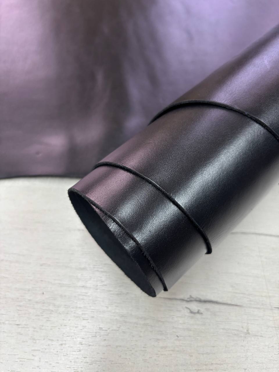 Шорно-седельная юфть чёрного цвета с отделкой "Люкс" 2