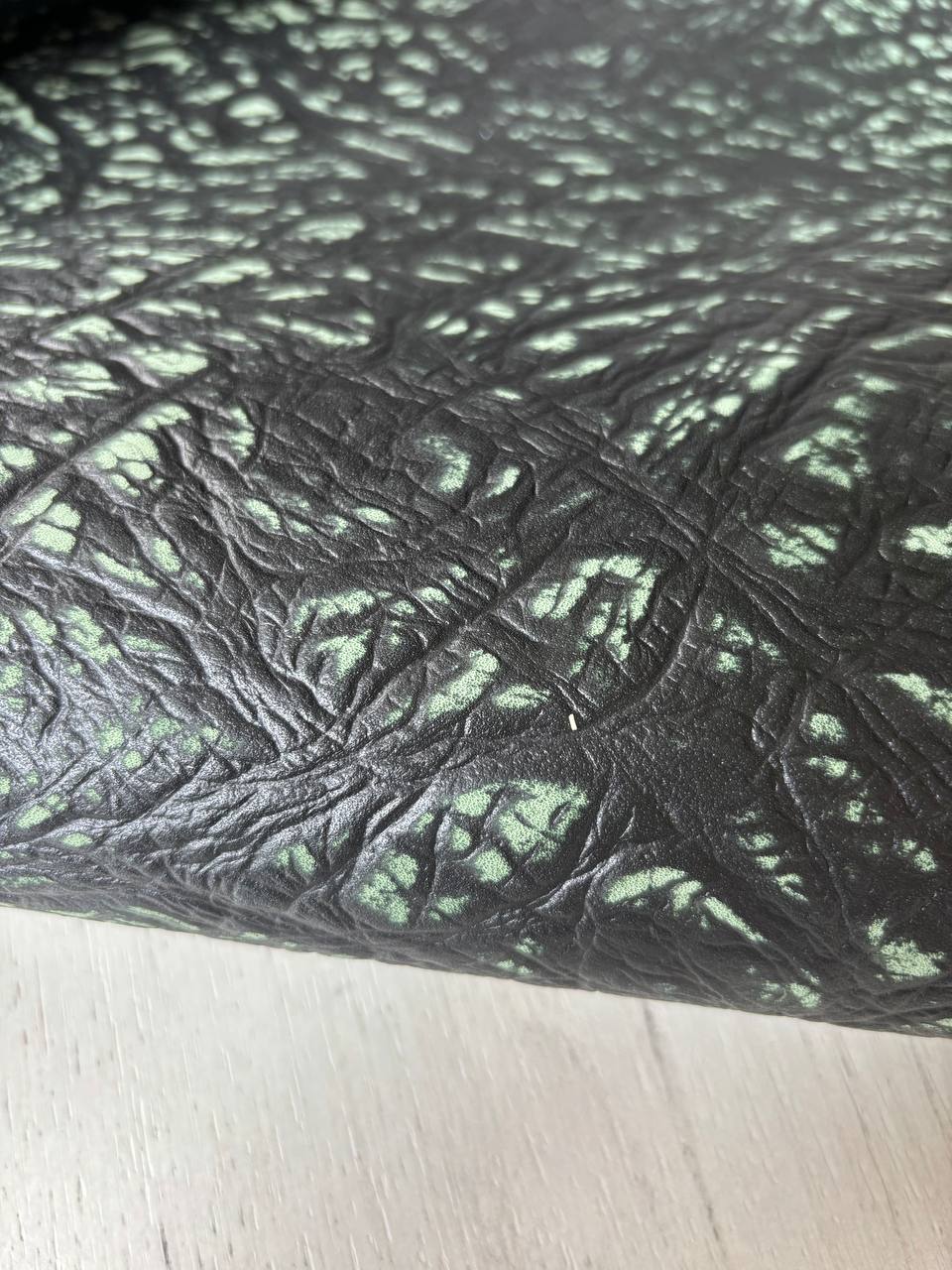 Юфть шорно-седельная с тиснением Тигина 3