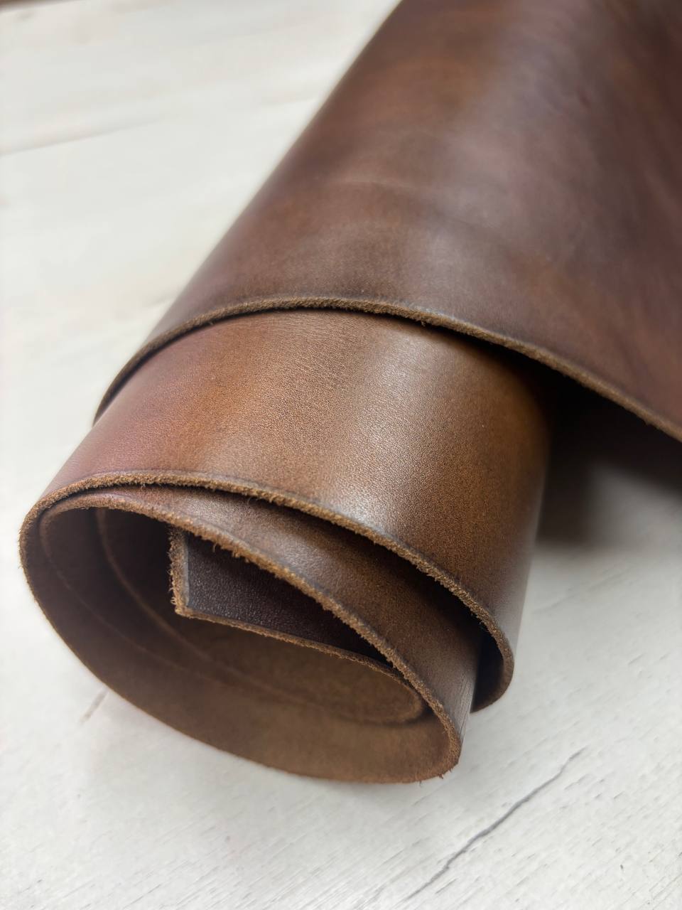 Юфть шорно-седельная в цвете орех 1