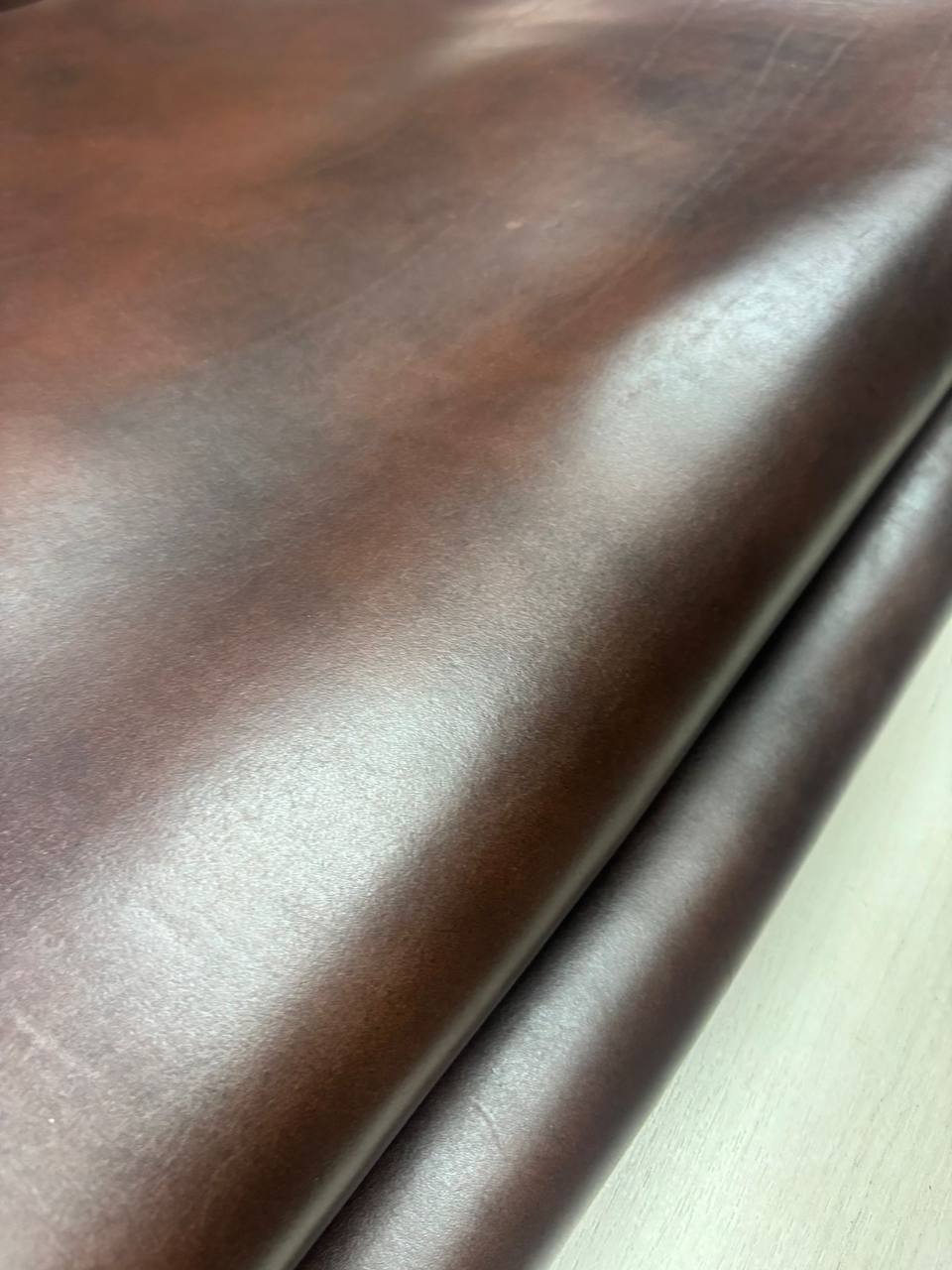 Юфть шорно-седельная в цвете орех 3